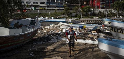 More help arrives in Acapulco, and hurricane’s death toll rises to 39 as searchers comb debris